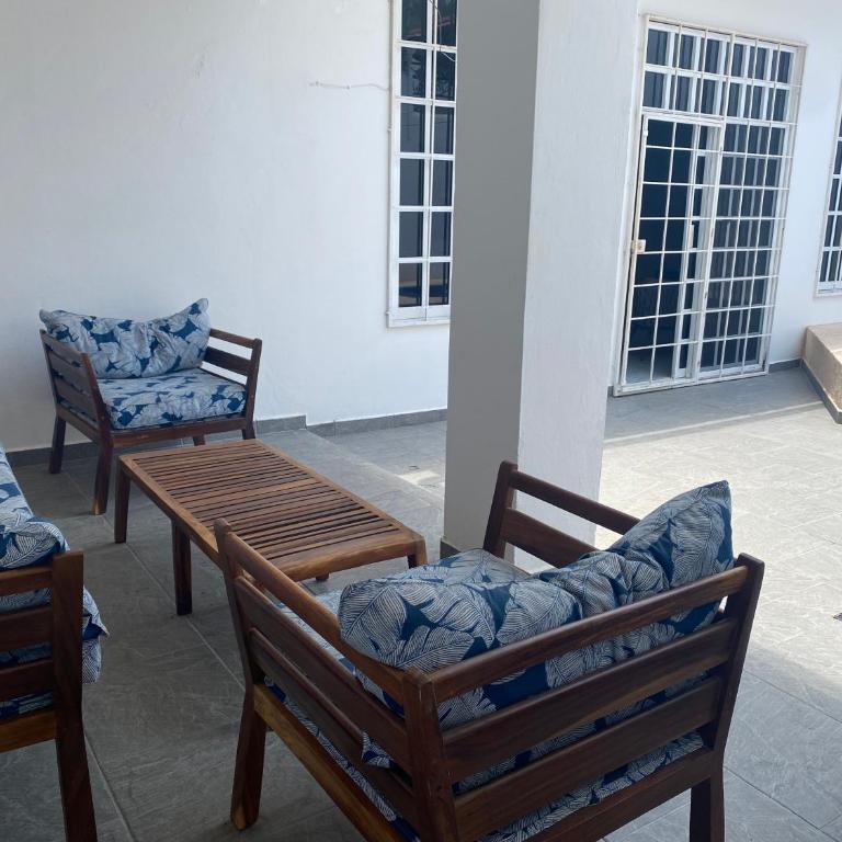 Playa Azul - Four-Bedroom House - 14