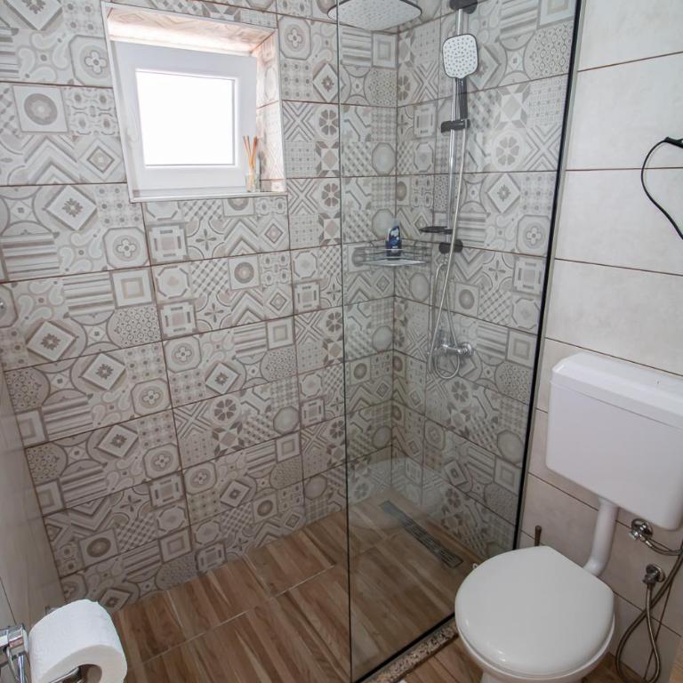 Butterfly - Three-Bedroom Apartment - 14