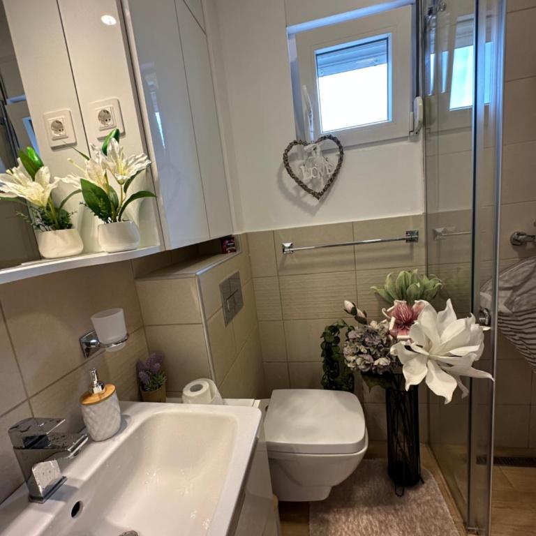 Deniz manzaralı ferah daire - Two-Bedroom Apartment - 25