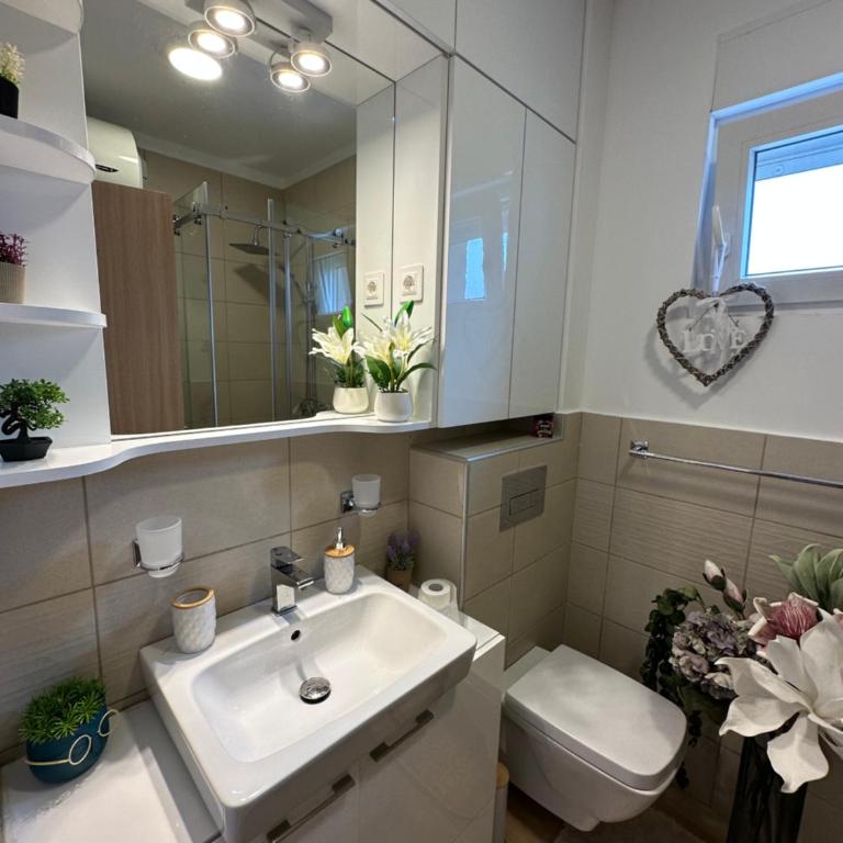 Deniz manzaralı ferah daire - Two-Bedroom Apartment - 24