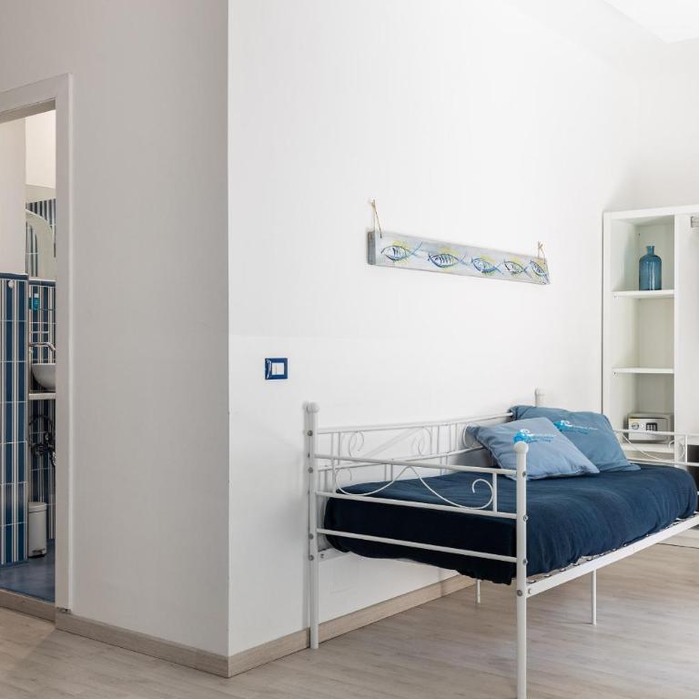 B&B Sapore di Mare nel Blu - Triple Room with Terrace - 7