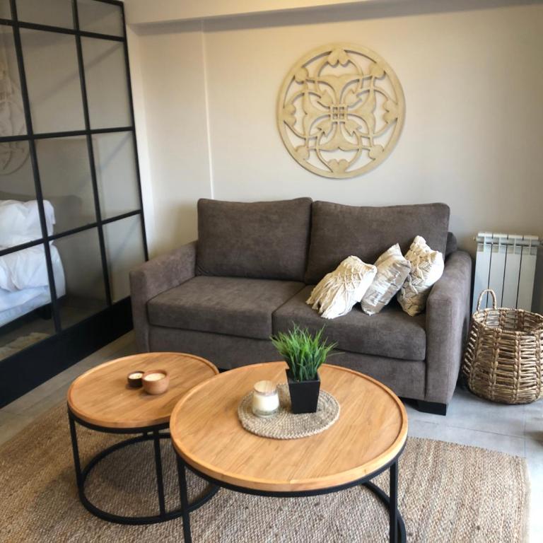 Departamento en primer piso a 900 metros de La Balcarce - Apartamento de 1 dormitorio - 24