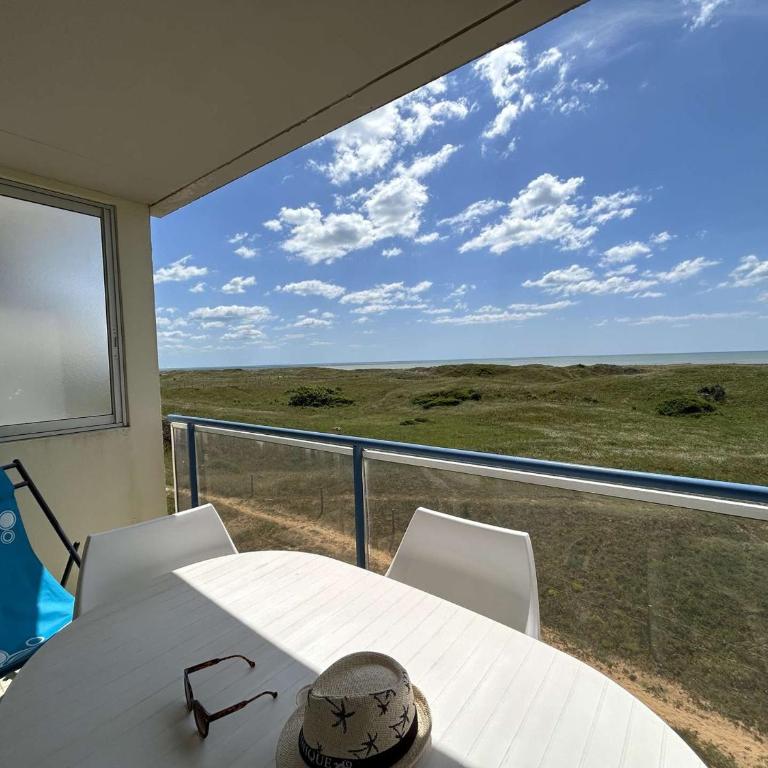 Appartement cosy avec balcon face mer - Accès plage & parking privé - FR-1-224C-241 - Appartement - 6