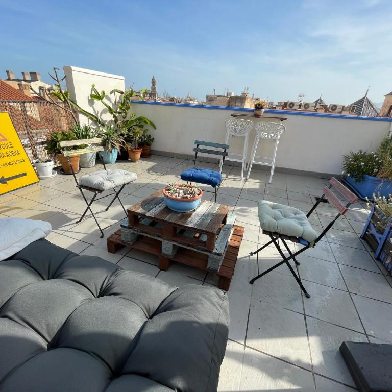 Charming home with private terrace,heart of Málaga - One-Bedroom Apartment - 6