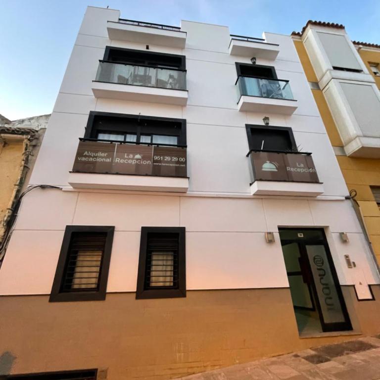 Charming home with private terrace,heart of Málaga - One-Bedroom Apartment - 51