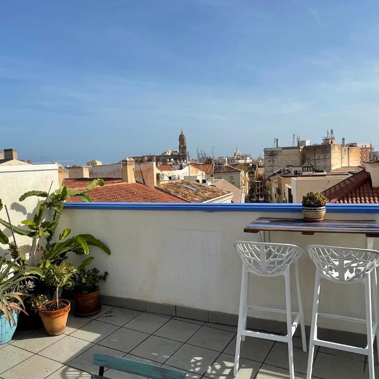 Charming home with private terrace,heart of Málaga - One-Bedroom Apartment - 2