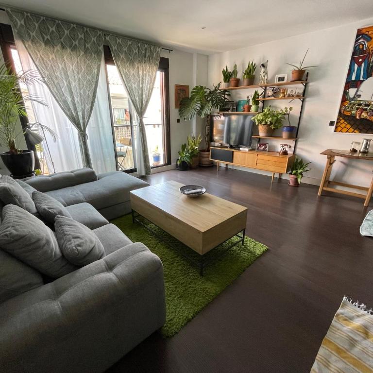 Charming home with private terrace,heart of Málaga - One-Bedroom Apartment - 27