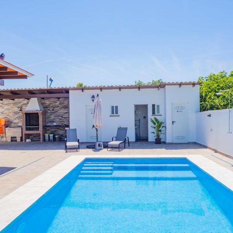 Cubo's Villa Marifran - Vacation Home - 8