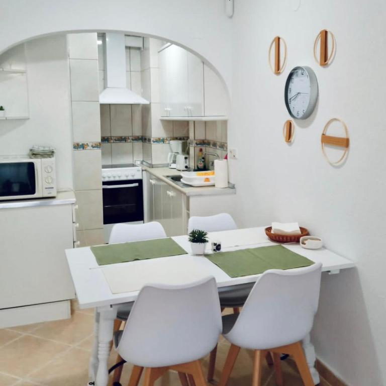 Apartamento Urb La Felicidad - Apartamento de 2 dormitorios - 4