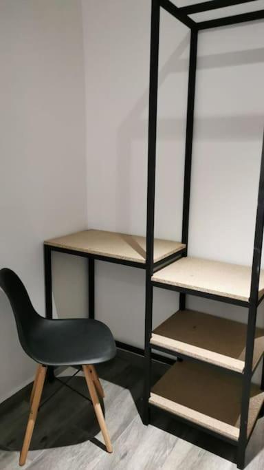 Contenedores Maritimos - Studio Apartment - 8