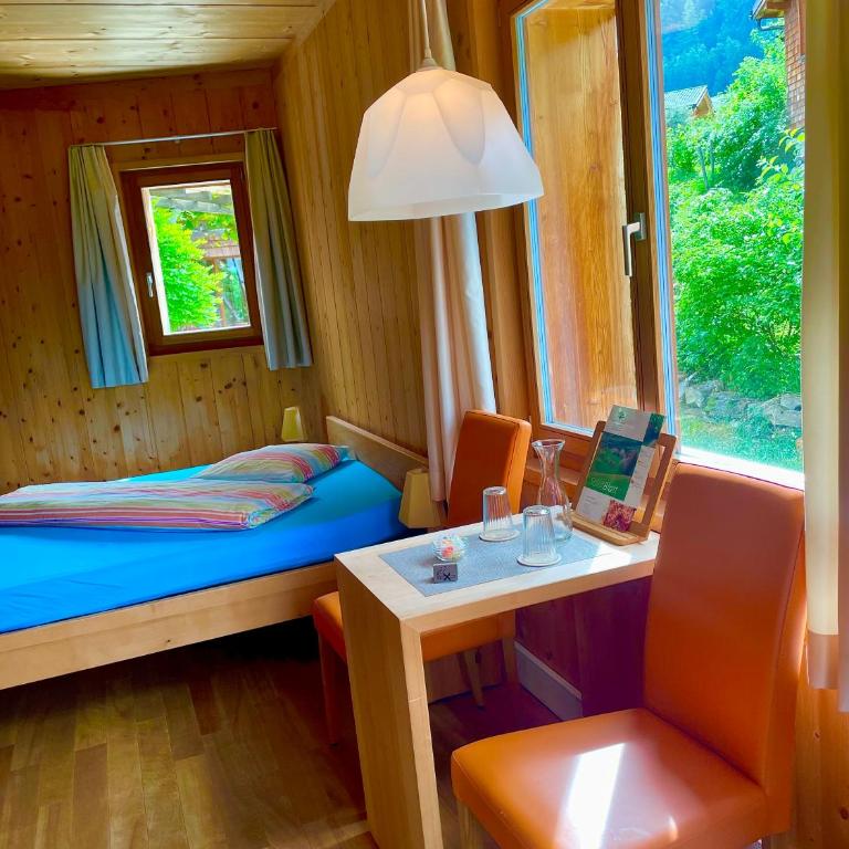 BerglandHof Hotel Ernen - Doppelzimmer mit Balkon - 4