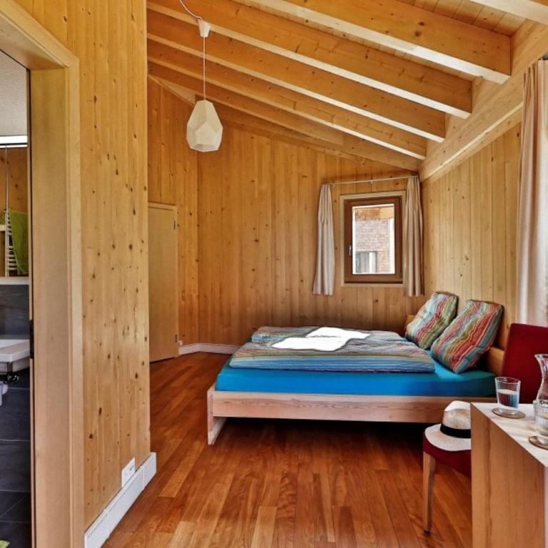 BerglandHof Hotel Ernen - Doppelzimmer mit Balkon - 4