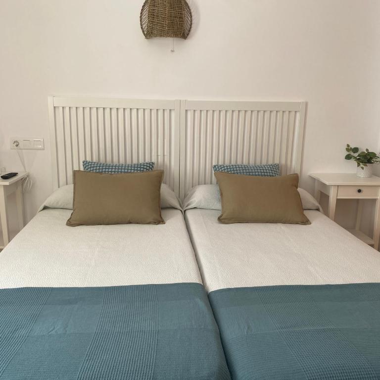 Hostal Andalucia - Habitación Doble Superior - 1 o 2 camas - 4