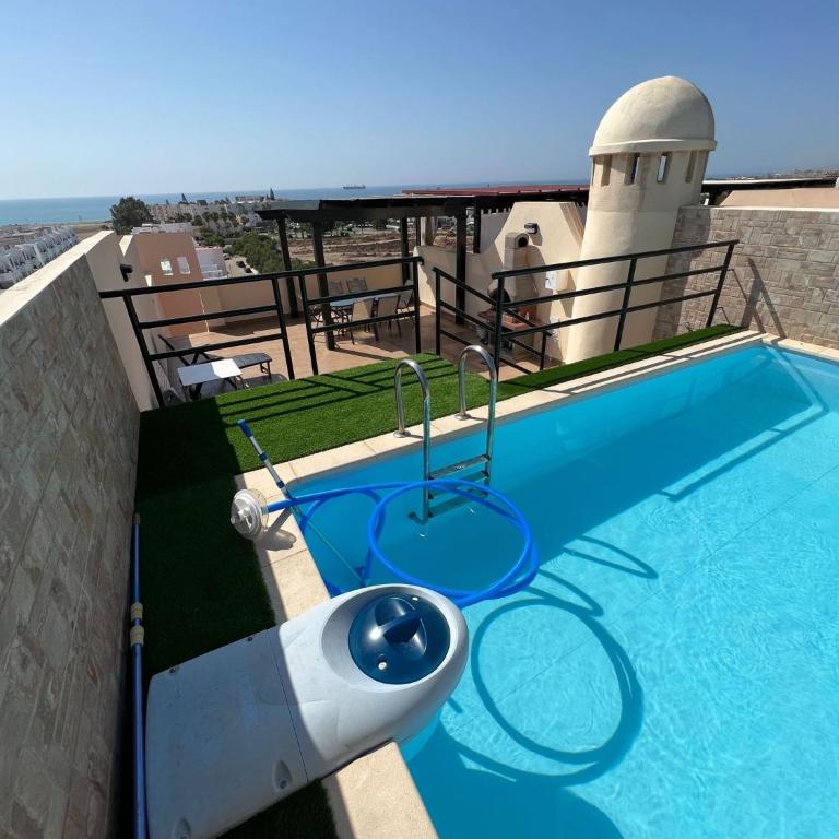 Ático con piscina privada vistas al mar. - Apartamento de 2 dormitorios - 27
