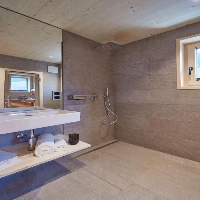 Haus Motta - Ferienhaus mit Dusche - 15