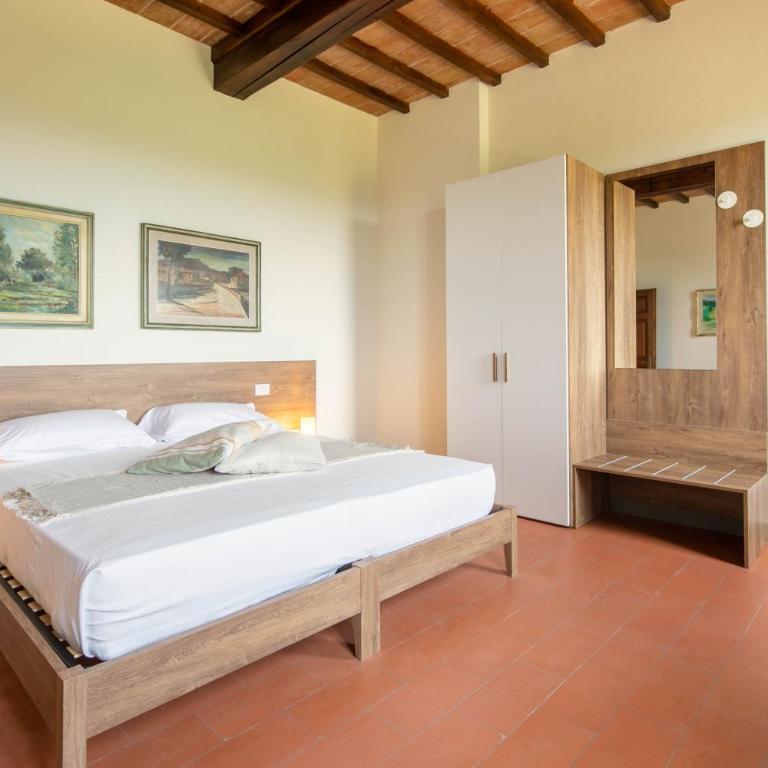 Podere La Quercia - Family Double Room - 10