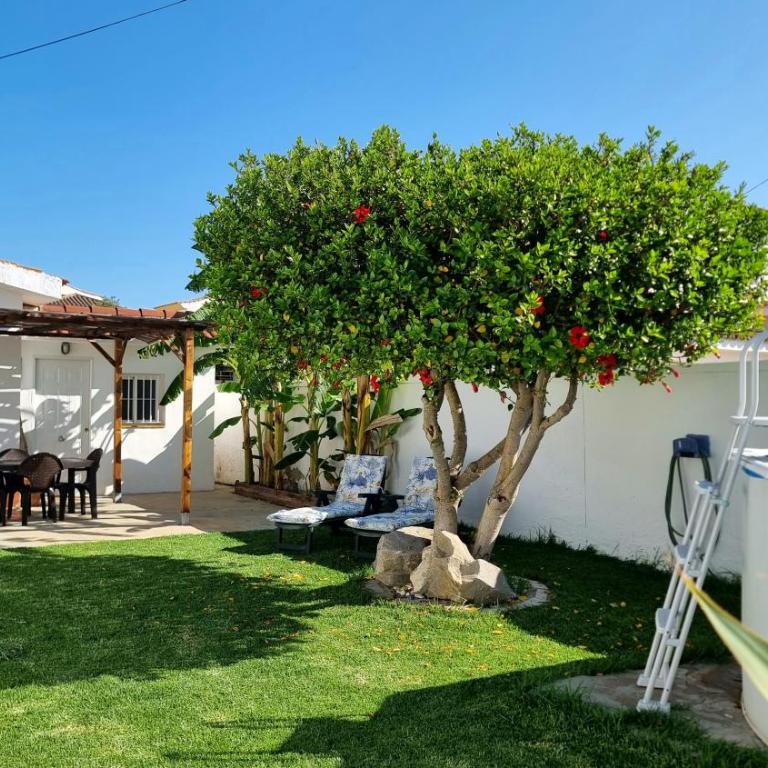Apartamento privado con jardin, piscina elevada y bbq - Two-Bedroom House - 2