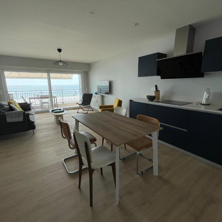 Élégant logement avec vue sur l'océan - Two-Bedroom Apartment - 16