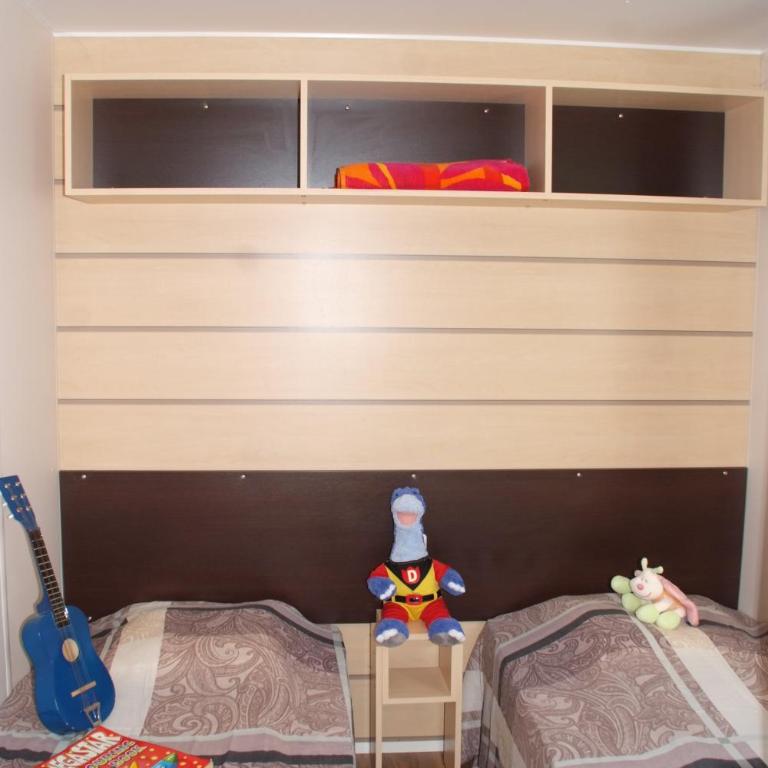 Hotel et Camping Les Rives du Loup - Mobile Home 3 Chambres Familial - 1