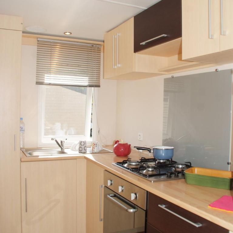 Hotel et Camping Les Rives du Loup - Mobile Home 3 Chambres Familial - 4