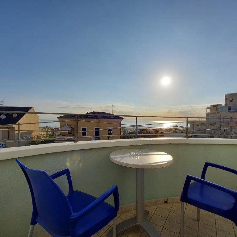 Residence Saturnia - Appartamento con Vista Mare - 1