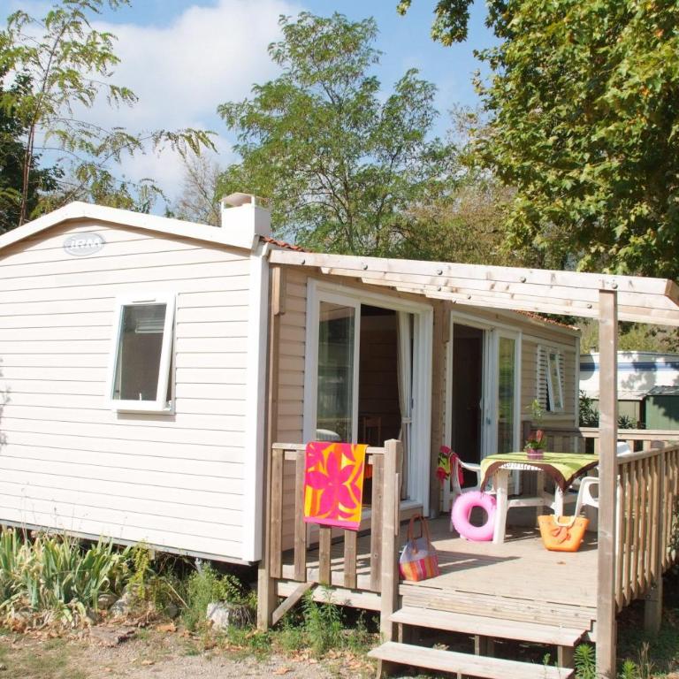 Hotel et Camping Les Rives du Loup - Mobile Home Familial 2 Chambres - 1