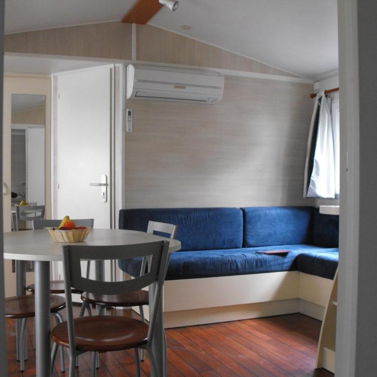 Hotel et Camping Les Rives du Loup - Mobile Home Familial 2 Chambres - 6