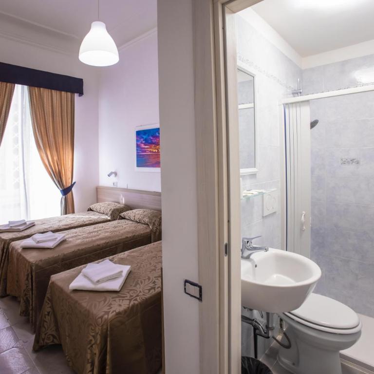 Hotel Orbis - Camera Tripla con Bagno Privato - 4