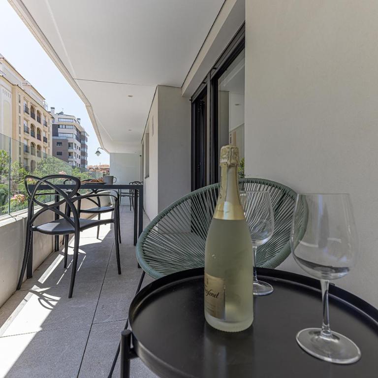 Stylish 2 Bedroom Apartment in Estepona Old Town - Two-Bedroom Apartment - 40