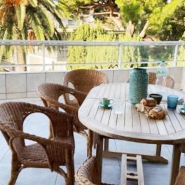 Bel appartement 3 pièces climatisé 400m des plages - Apartamento de 2 dormitorios - 4