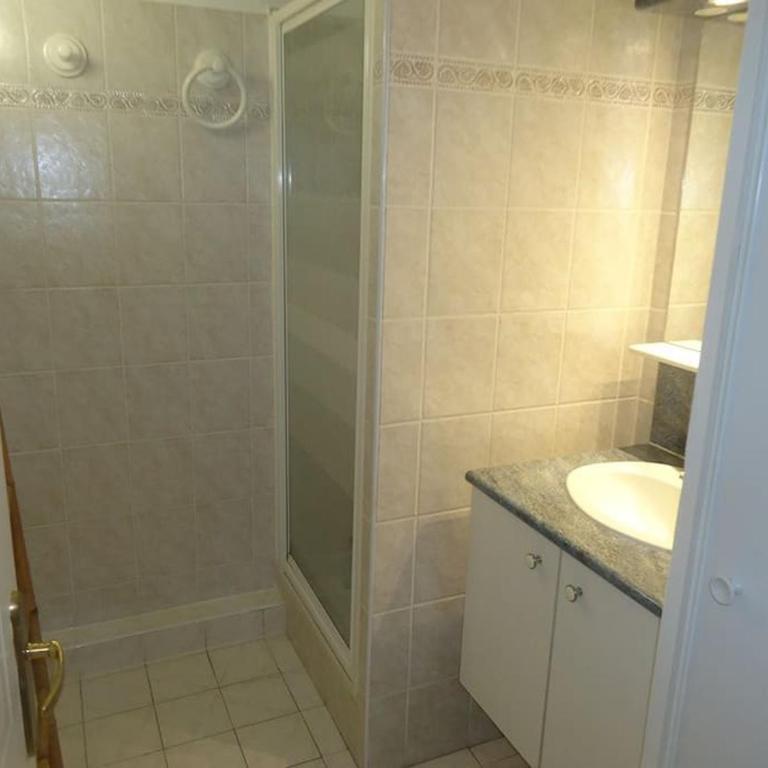 Bel appartement 3 pièces climatisé 400m des plages - Apartamento de 2 dormitorios - 6