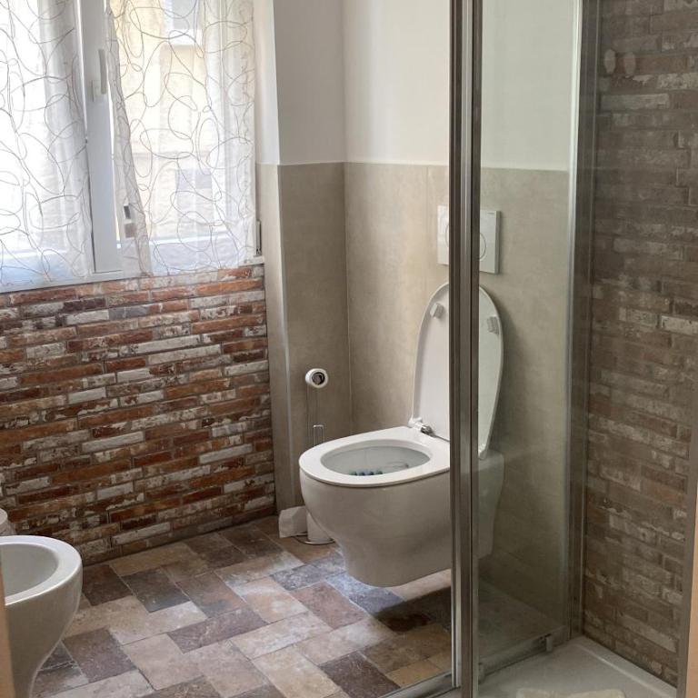 Lecco Lake - Affitti Brevi Italia - Camera Familiare con Bagno - 5