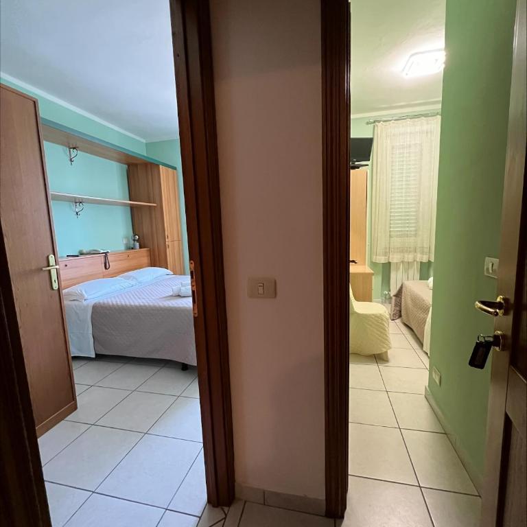 Hotel Villa Benvenuti - Camera Tripla - 2