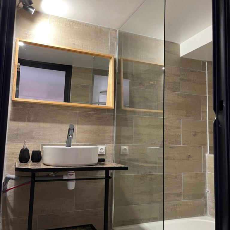 Les Flo location - Appartement 1 Chambre - 13