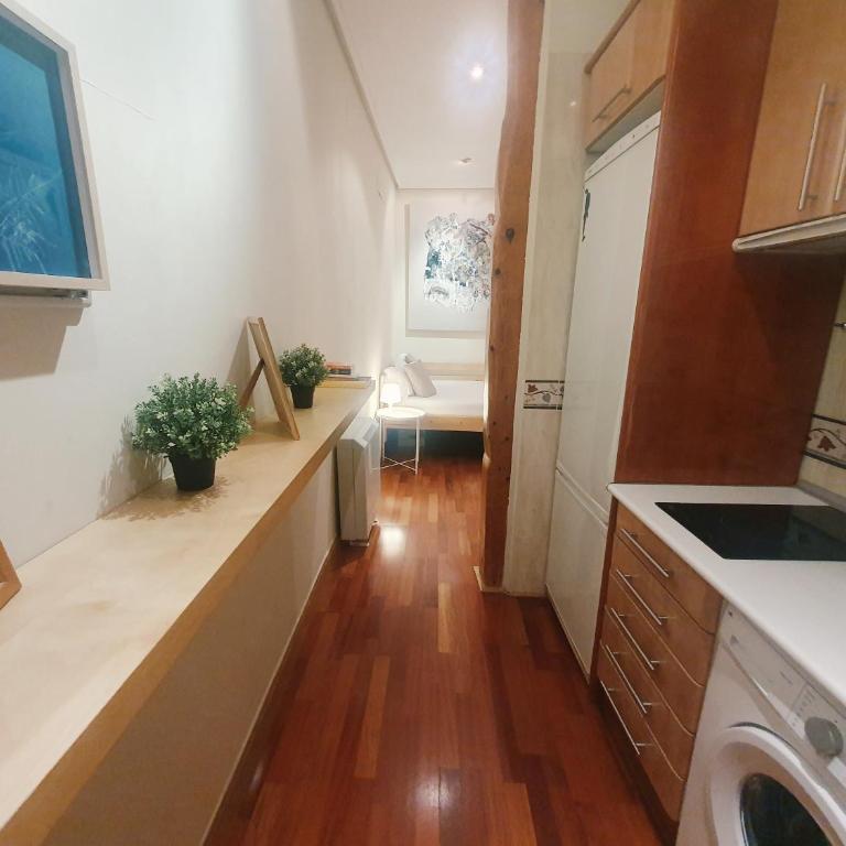 Enjoy a cosy studio in Malasaña BAR - One-Bedroom Apartment - 10