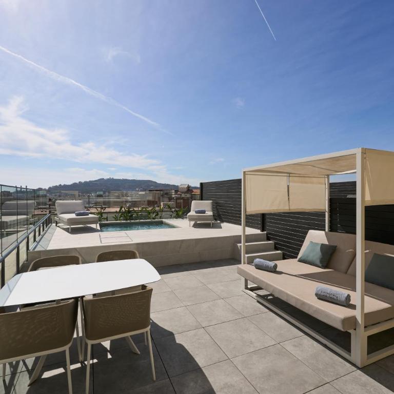 Catalonia Ramblas 4* Sup - Deluxe Junior Suite with Private Pool - 4