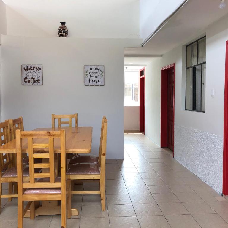 Town Apartment with terrace 4 bedrooms 3 baths - Apartamento - 2