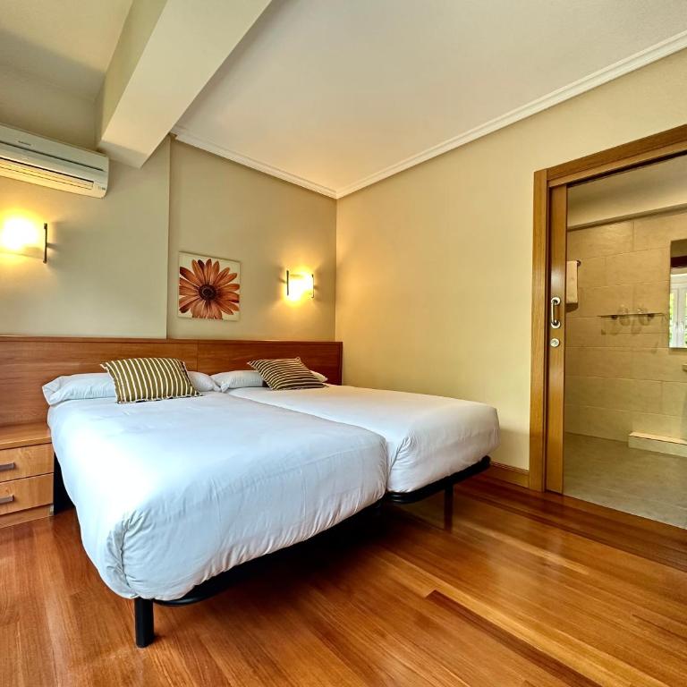 Pension Anoeta - Habitación Cuádruple con baño privado - 4
