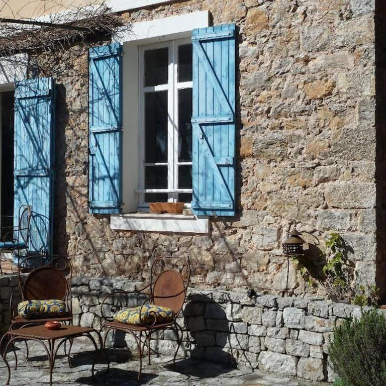 Villa Provençale avec 2 maisons d'amis ,piscine ,Jacuzzi ,vue mer - Villa - 30