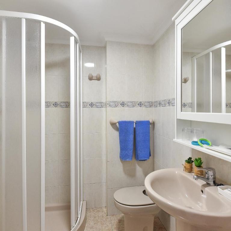 Apartamentos Don Carlos - Apartamento Estándar con terraza y vistas al mar - 4