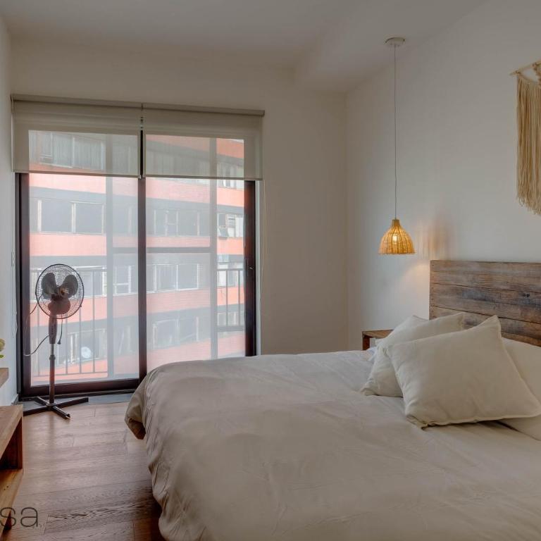 Private Balcony Infinity Pool & Rooftop in La Roma - Queretaro - Three-Bedroom Apartment - 12