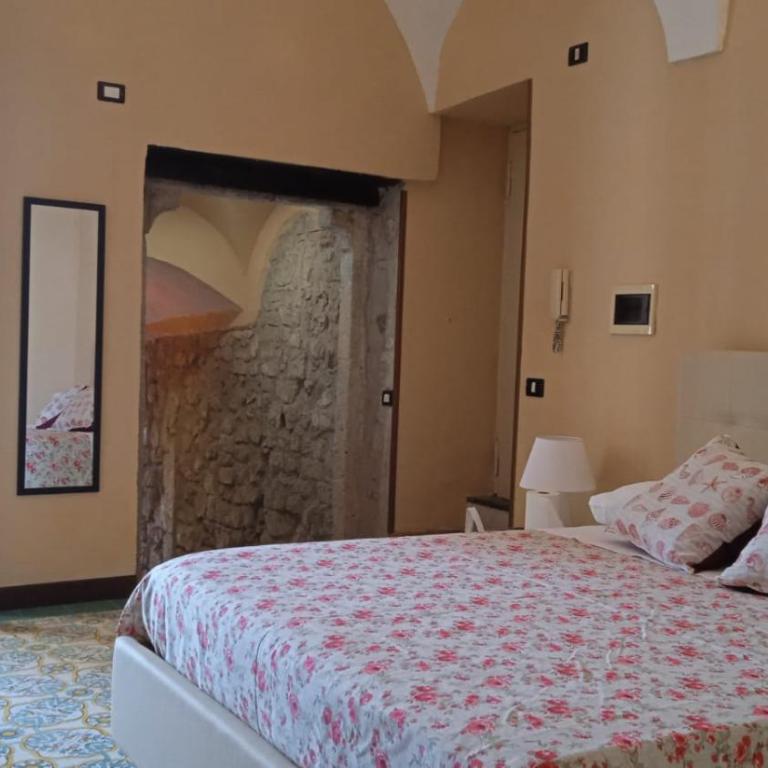 affittacamere prezioso - Camera Matrimoniale con Balcone - 9