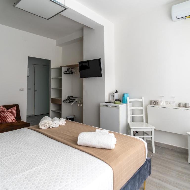 Neapolitan Guest House Vittoria Colonna - Appartamento con 1 Camera da Letto - 9