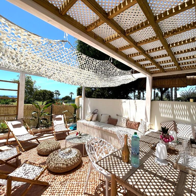 Endless Summer Beach House - Vacation Home - 1