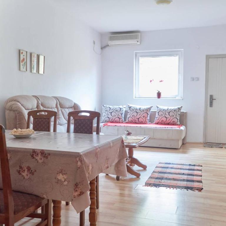 Janković Apartmani u centru - Apartman sa 2 Spavaće Sobe - 1