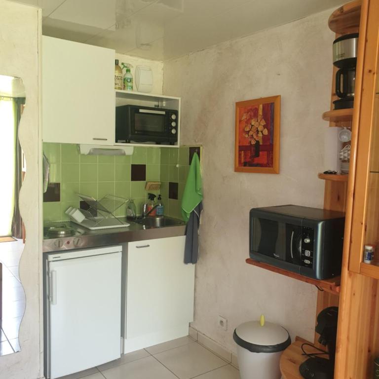 Studio cabine familial, rez de chaussée,piscine et parking privés - Studio Familial - 3