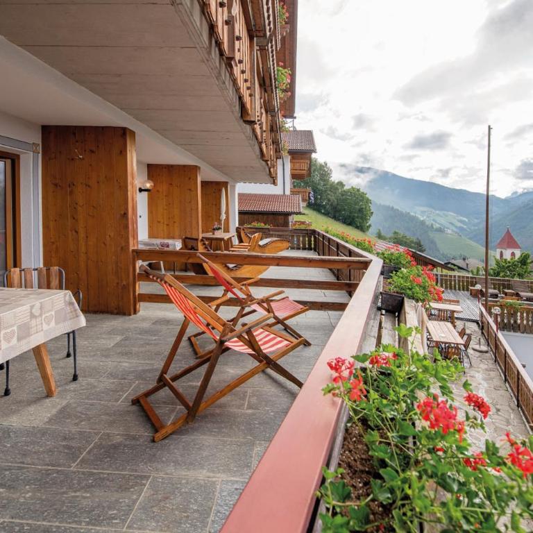 MOUNTAIN RESIDENCE ALPENHOF - company Hotel Alpenhof KG sas der Gasser Renate - Camera Matrimoniale con Vista Montagna - 4