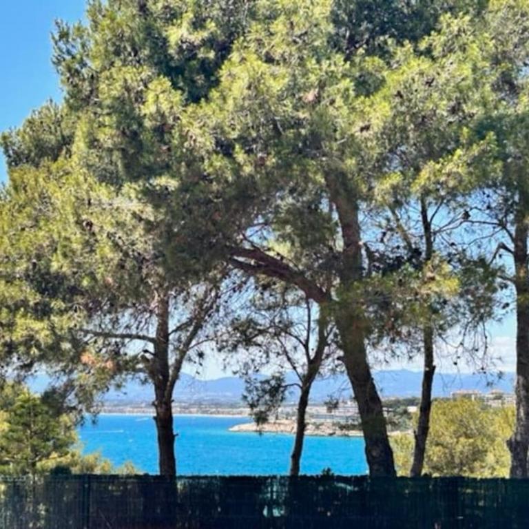 SunAndBed CYE - Two-Bedroom Apartment - 1