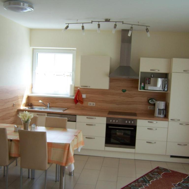 LANDHAUS JASMIN ausgezeichnet mit 4 Kristallen - FW Grimmingblick - Apartment mit Balkon - 31