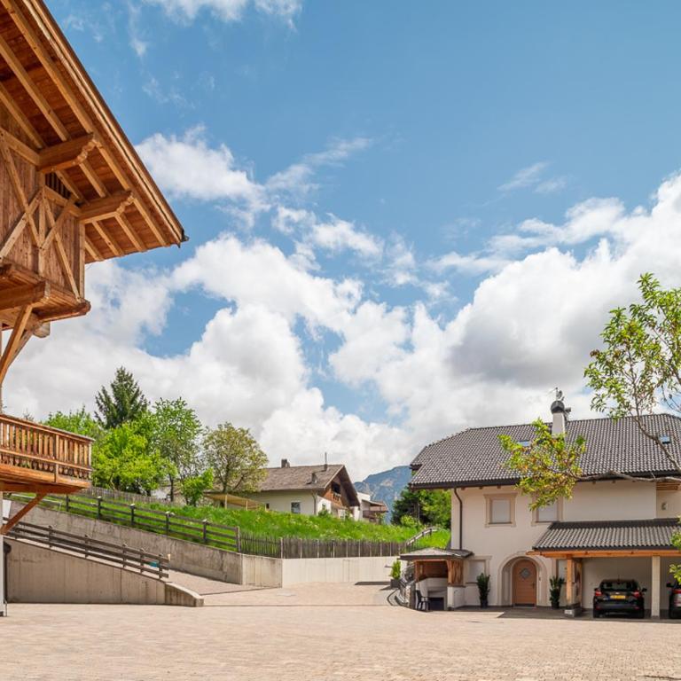 Rodererhof - Three-Bedroom Apartment - 1